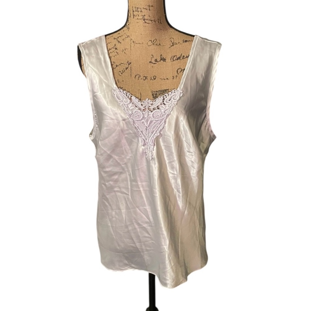 Escapades Vintage‎ Ivory sleepwear/blouse